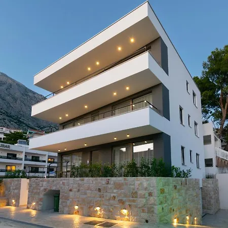 Pino Apartment Baska Voda