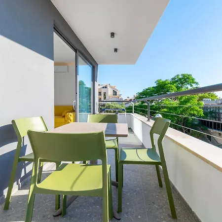Apartment Pino Baska Voda
